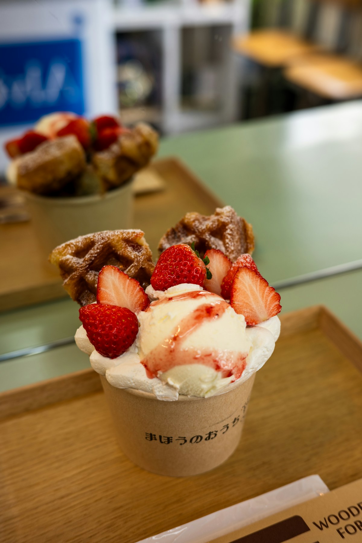 Bardakta waffle tatlısı
